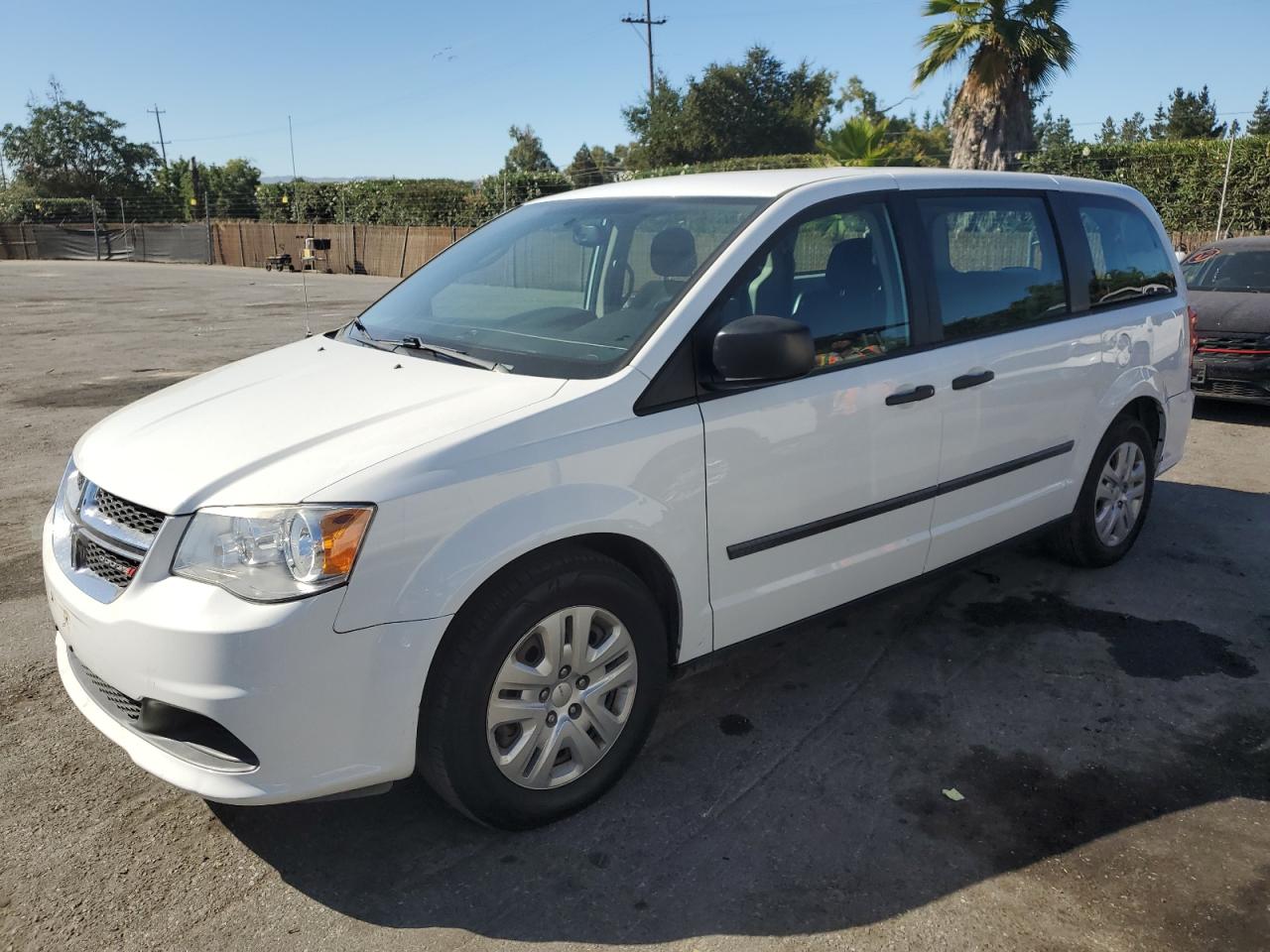 2015 Dodge Caravan - Image 1