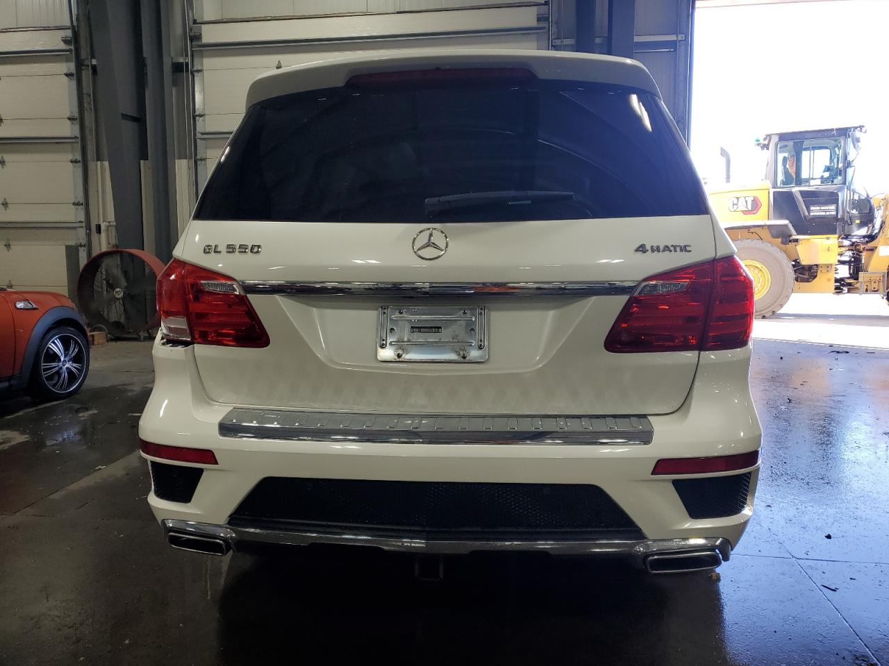 4JGDF7DE0FA557701 2015 Mercedes-Benz Gl 550 4Matic