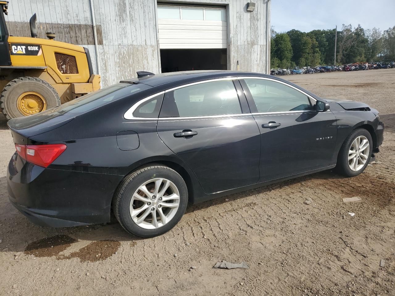2017 Chevrolet Malibu - Image 3