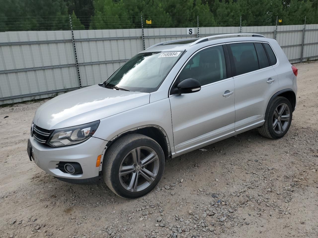 WVGUV7AX3HW504635 2017 Volkswagen Tiguan Sport