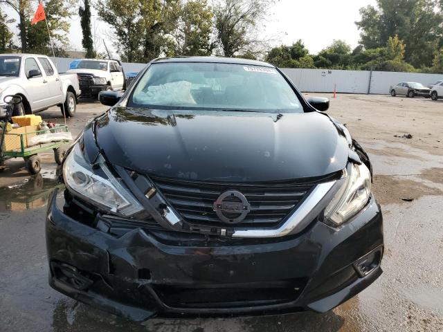  NISSAN ALTIMA 2017 Czarny