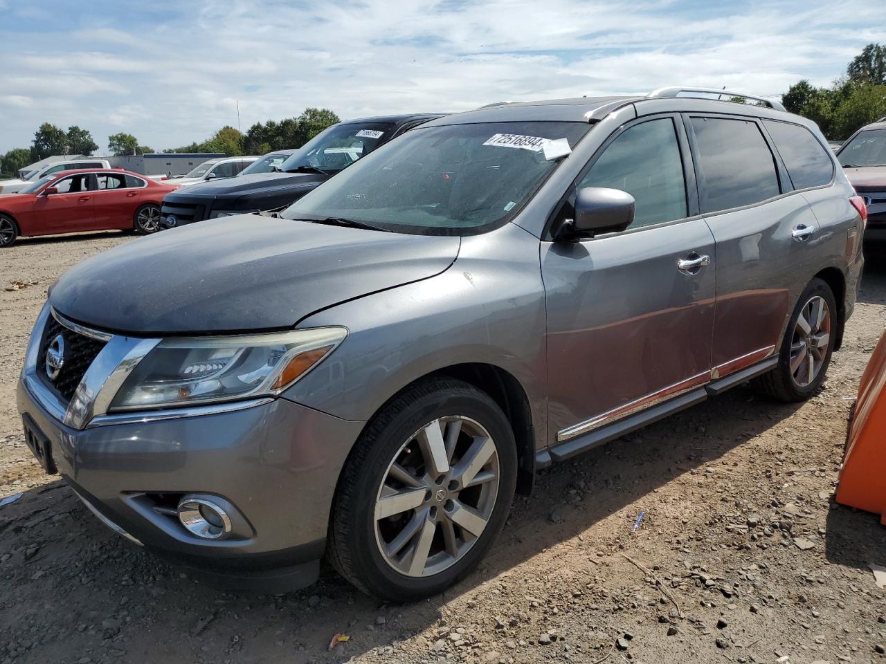 2015 Nissan Pathfinder - Image 1