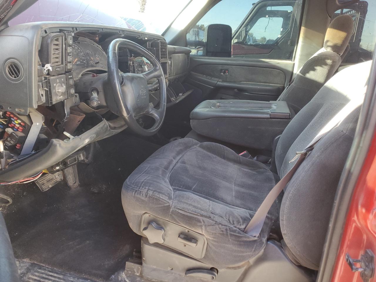 2002 Chevrolet Silverado - Image 7