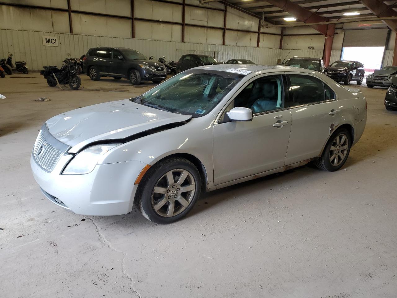 2010 Mercury Milan - Image 1