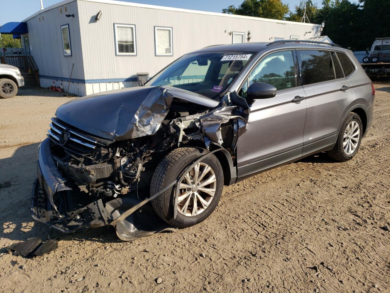 VIN 3VV0B7AX3KM041450 2019 VOLKSWAGEN TIGUAN no.1