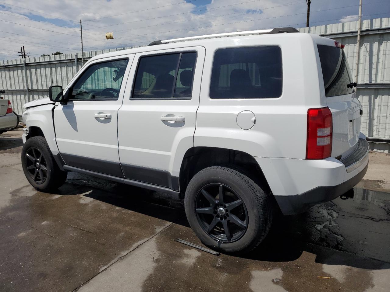 2016 Jeep Patriot Latitude VIN: 1C4NJRFB3GD523774 Lot: 70017404