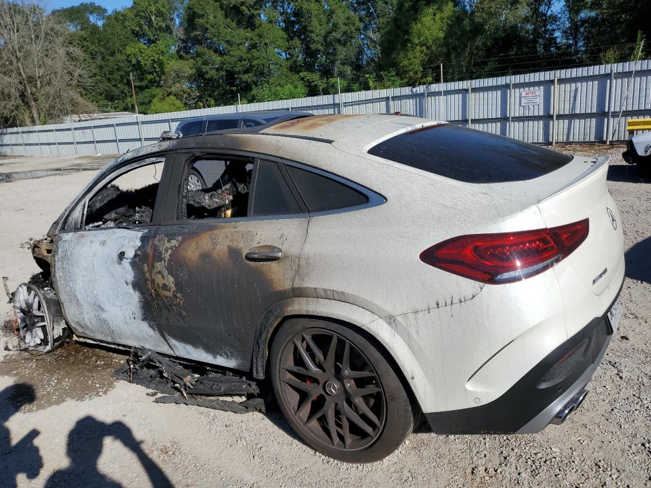 2021 Mercedes-Benz GLE - Image 2