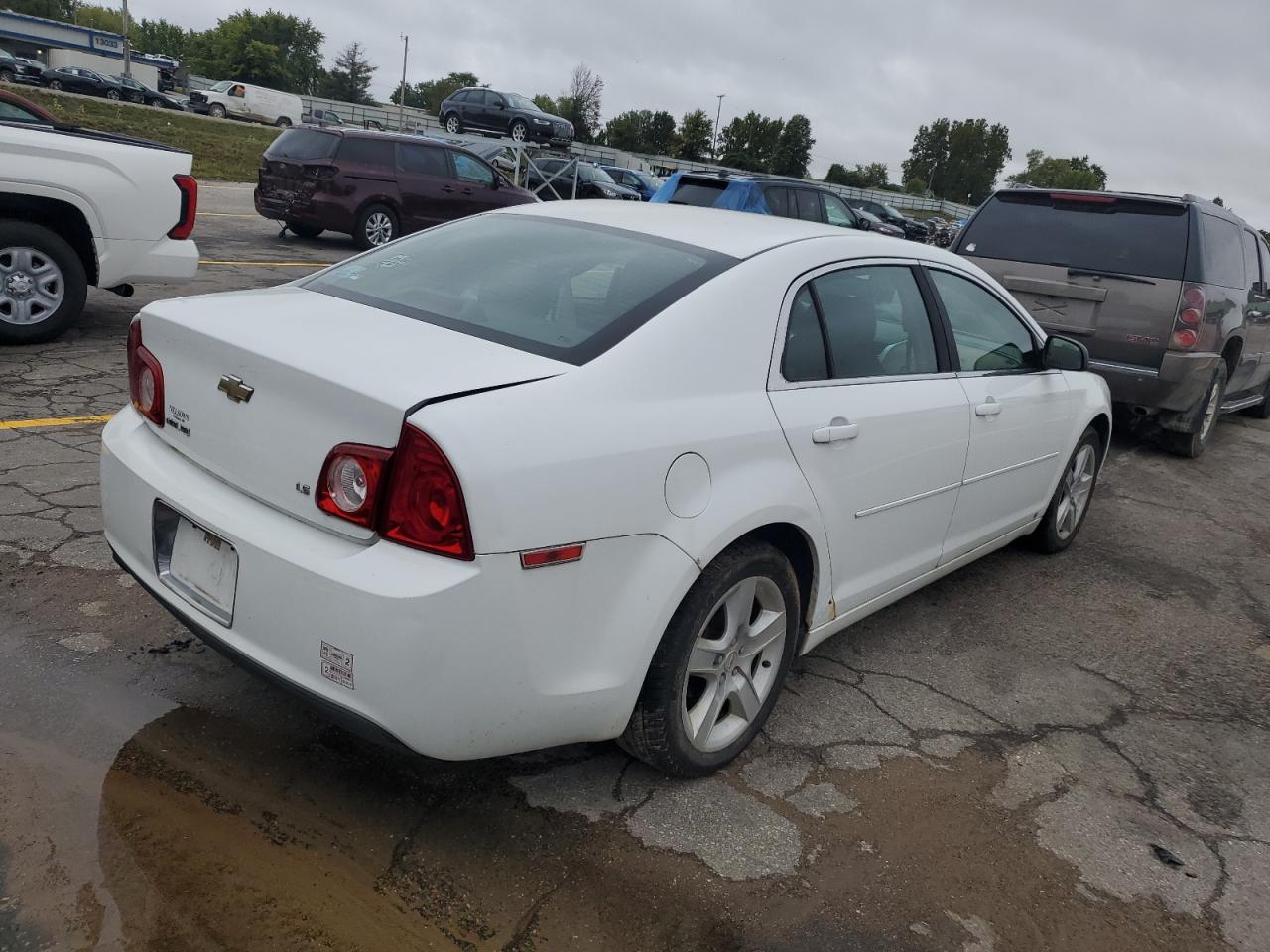 2009 Chevrolet Malibu - Image 3