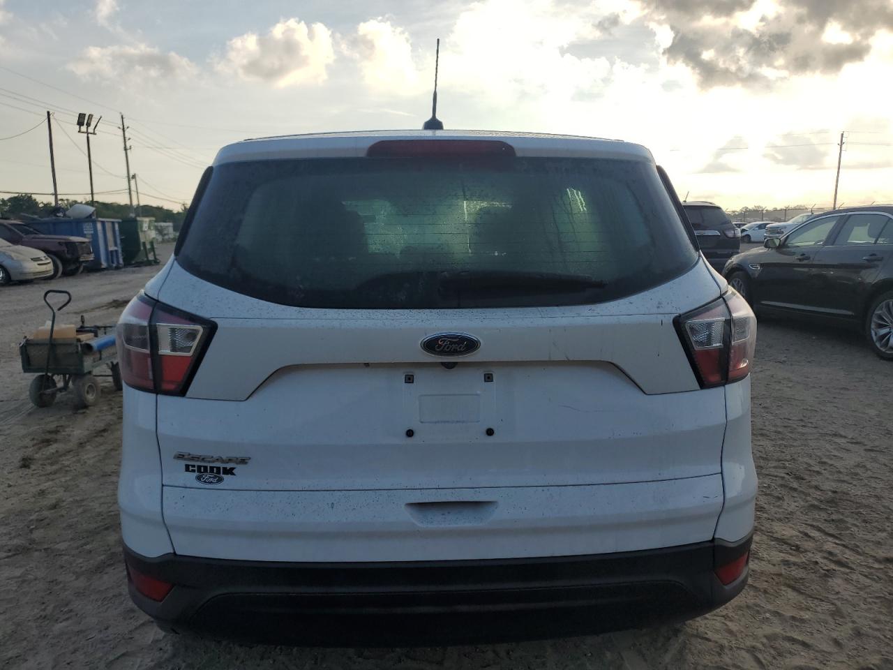 2017 Ford Escape S VIN: 1FMCU0F76HUC10253 Lot: 72598164