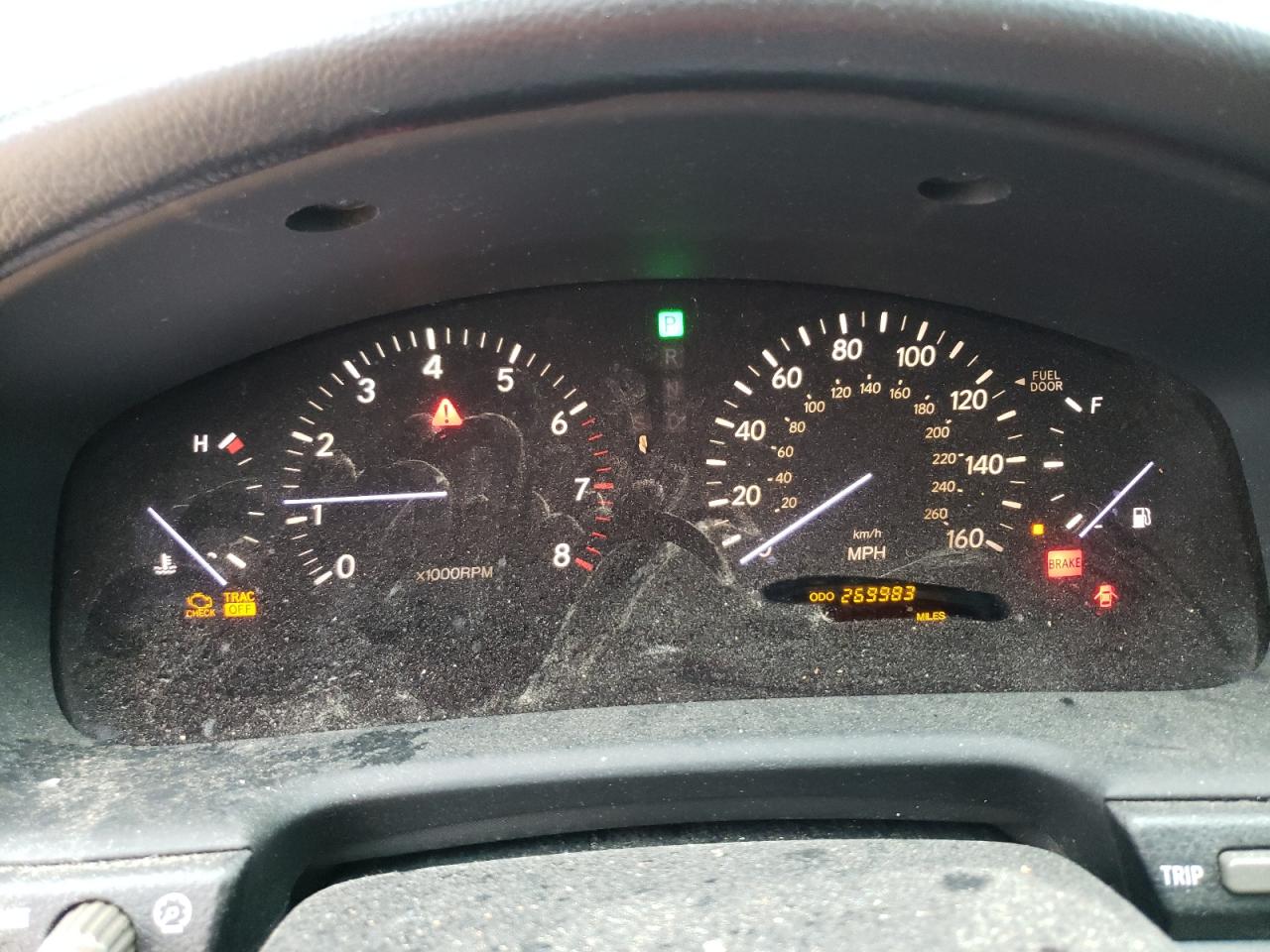 2004 Lexus LS - Image 9