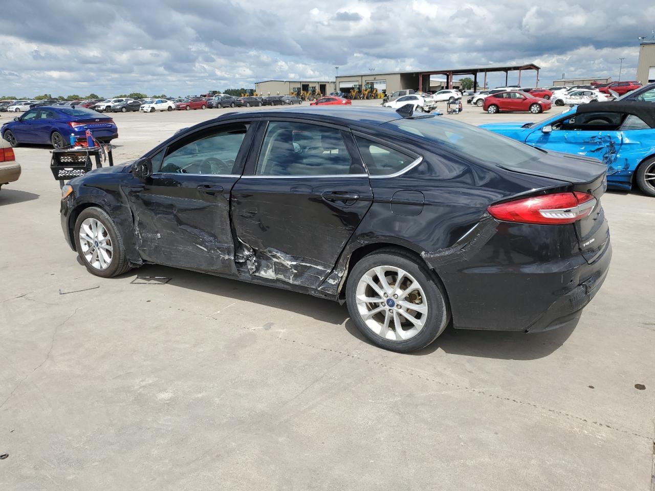 VIN 3FA6P0LU6KR237279 2019 FORD FUSION no.2