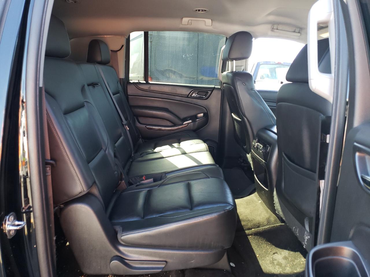 1GNSCJKC4FR650216 2015 Chevrolet Suburban C1500 Lt