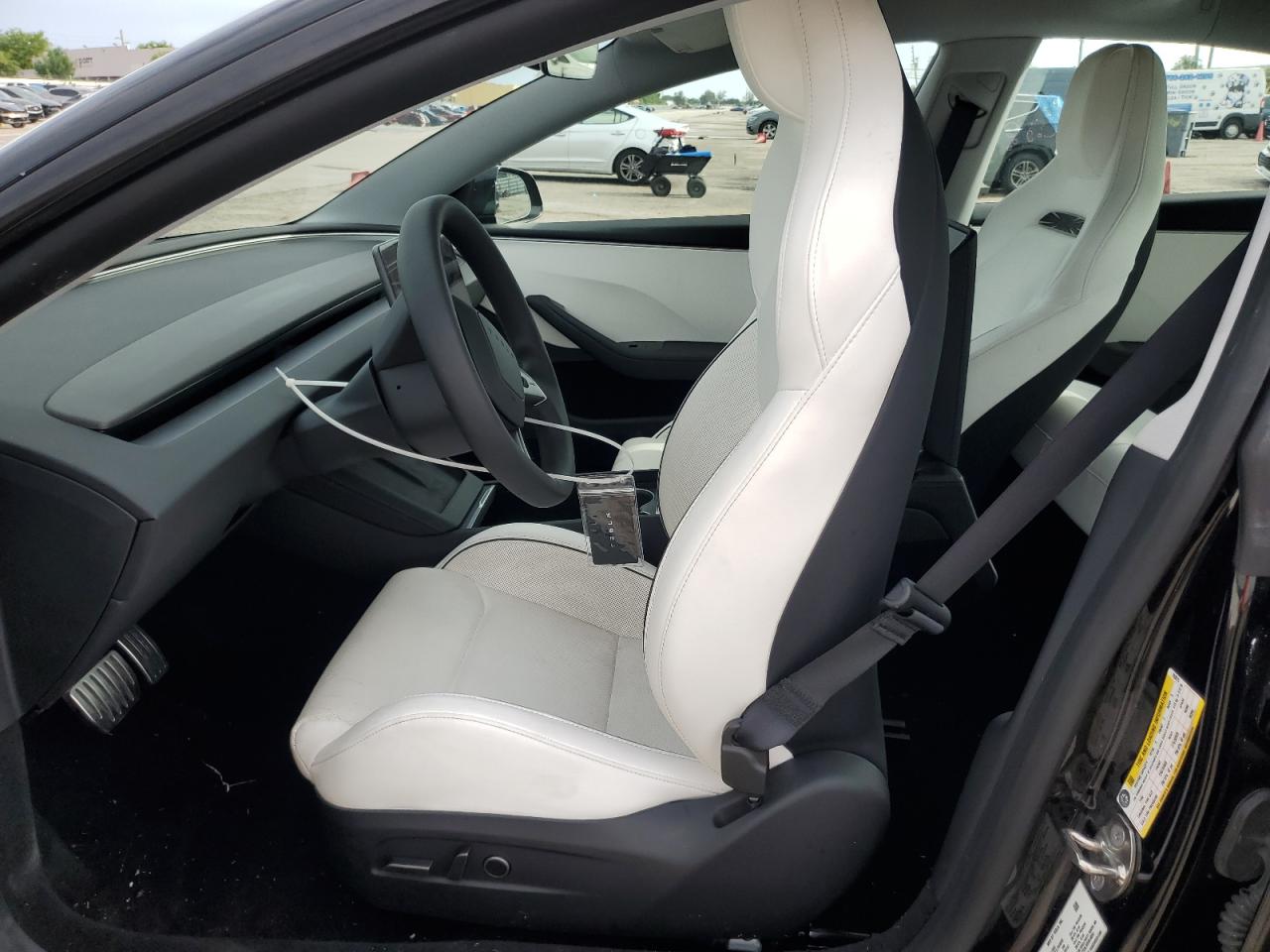 5YJ3E1ET1RF783075 2024 Tesla Model 3