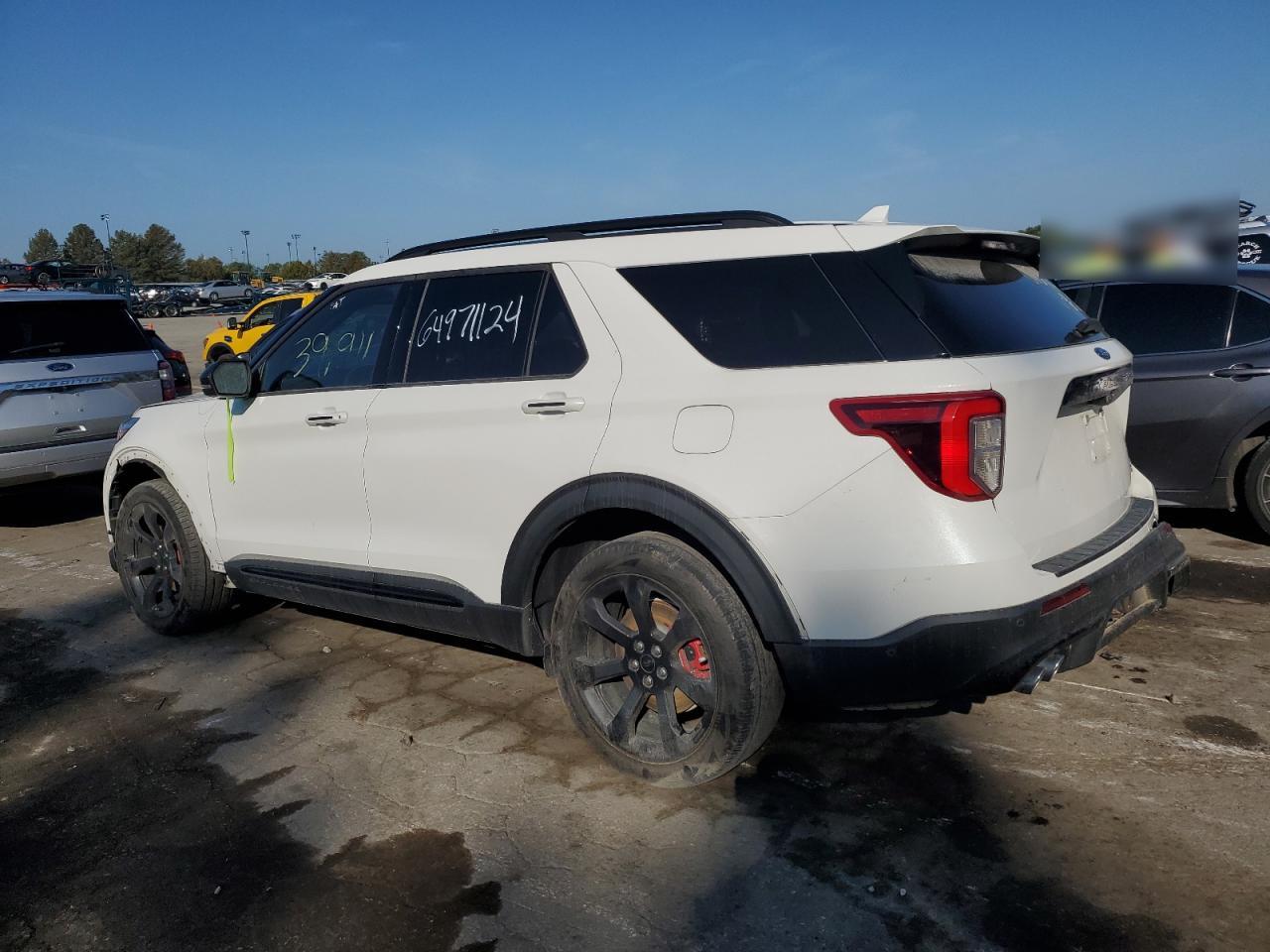 2022 Ford Explorer - Image 2