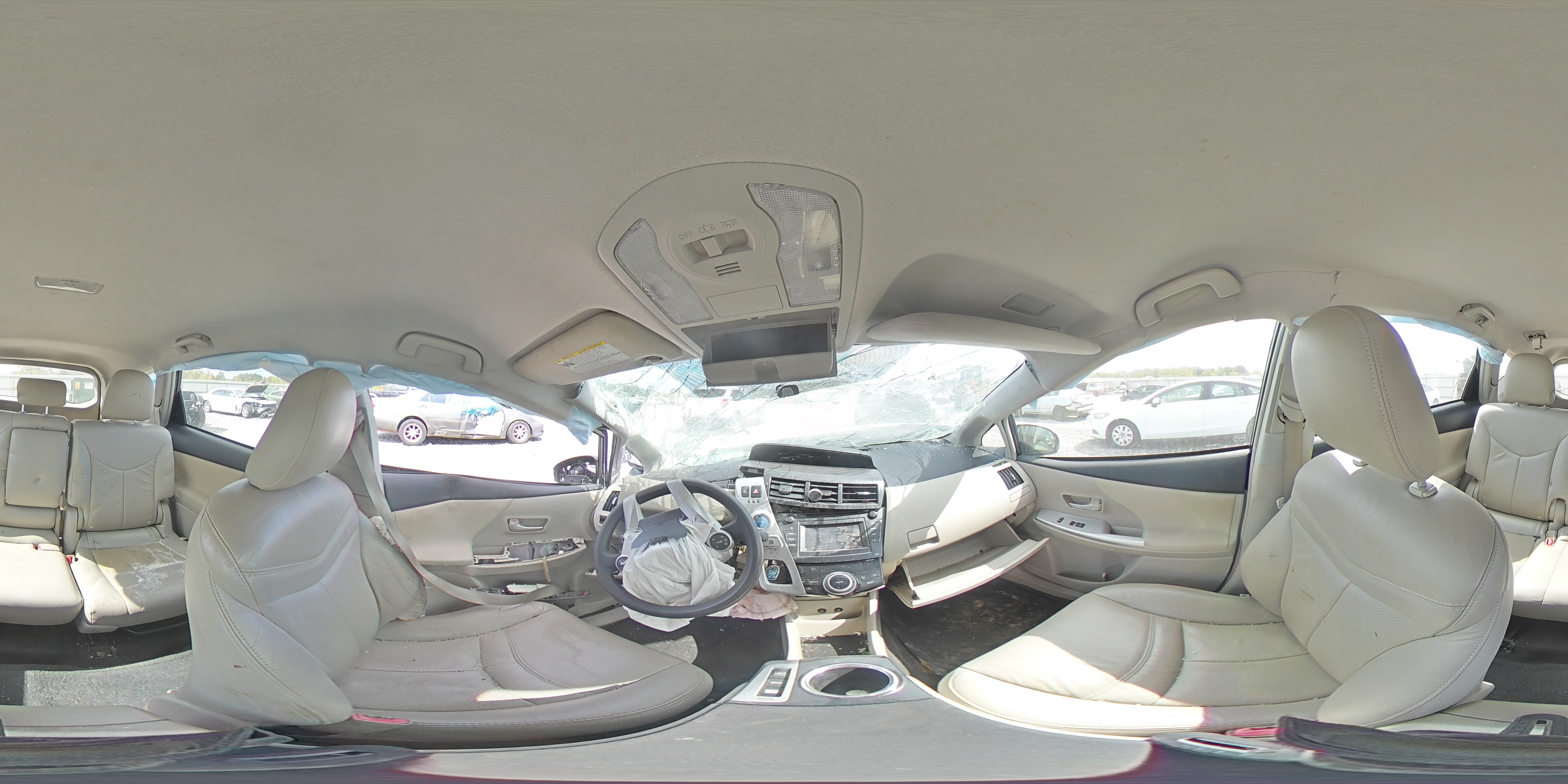 2013 Toyota Prius - Image 13