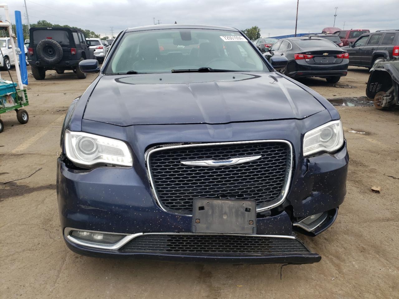 2016 Chrysler 300 - Image 5