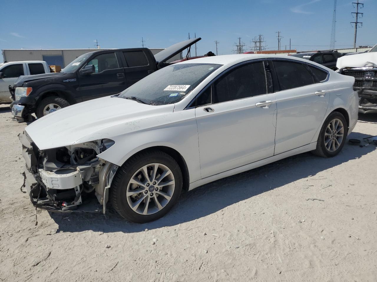 3FA6P0HD6HR326853 2017 FORD FUSION - Image 1