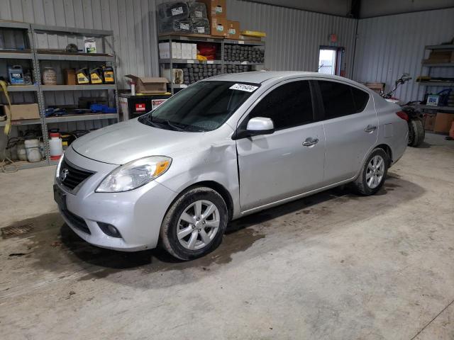 Sedans NISSAN VERSA 2013 Silver