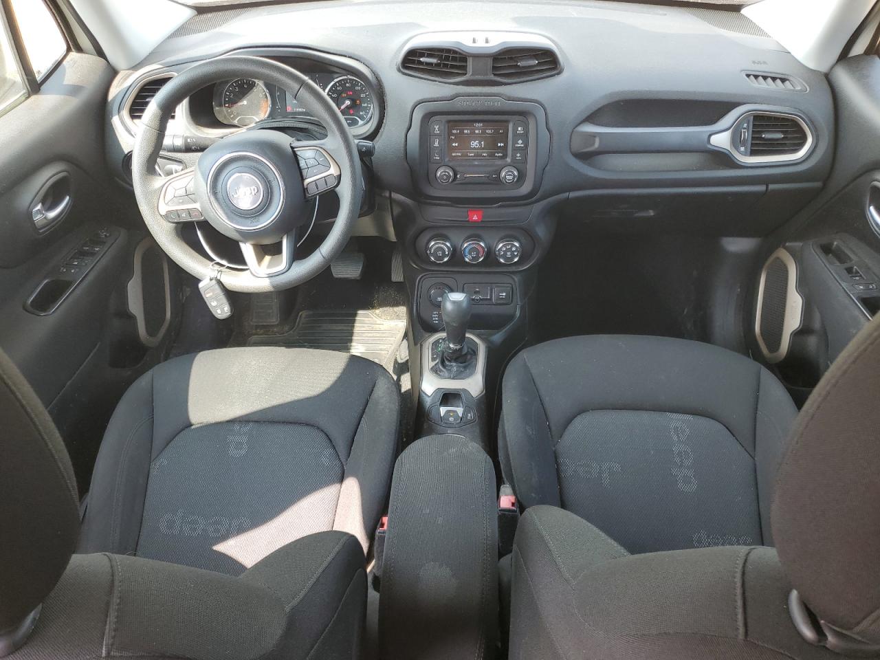 ZACCJBAT5GPD94839 2016 Jeep Renegade Sport