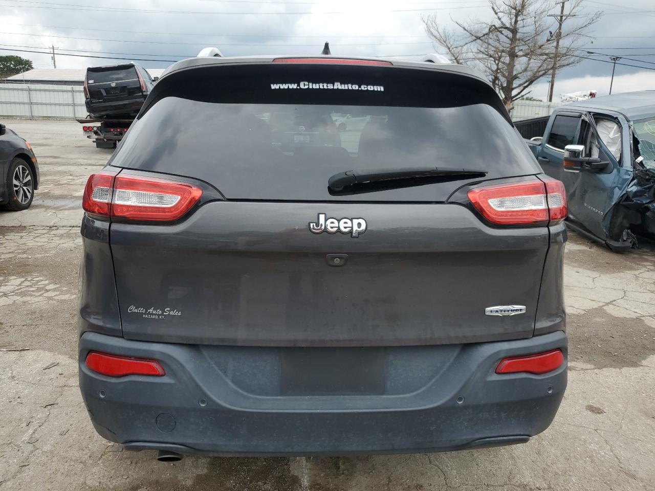 2017 Jeep Cherokee Latitude VIN: 1C4PJLCBXHW609924 Lot: 72730584