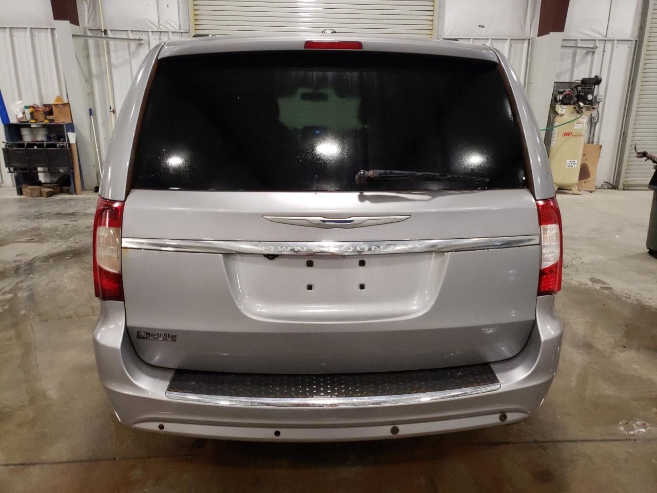 2C4RC1BGXER237252 2014 Chrysler Town & Country Touring