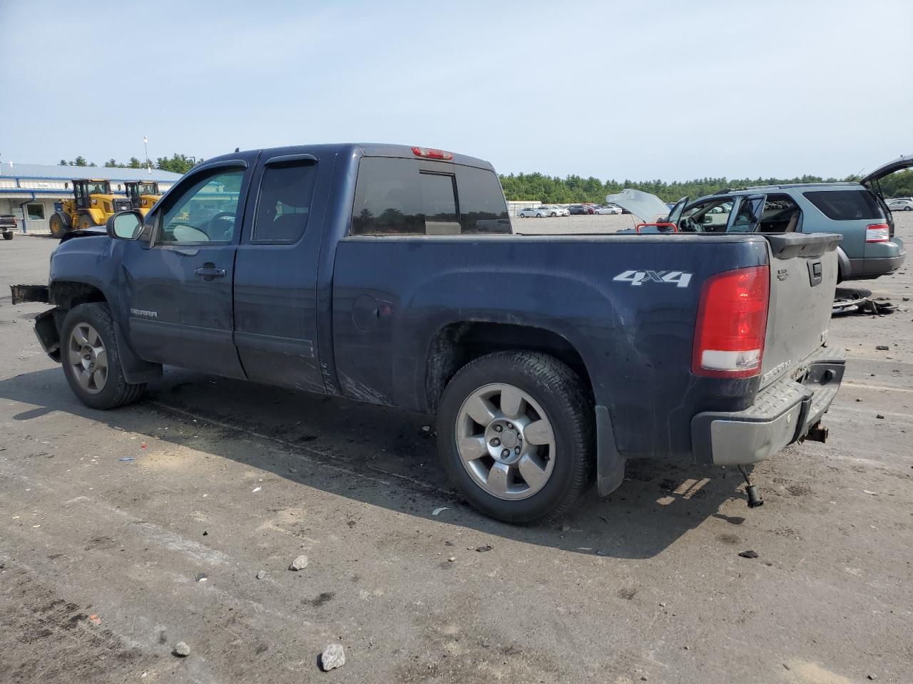 2010 GMC Sierra - Image 2