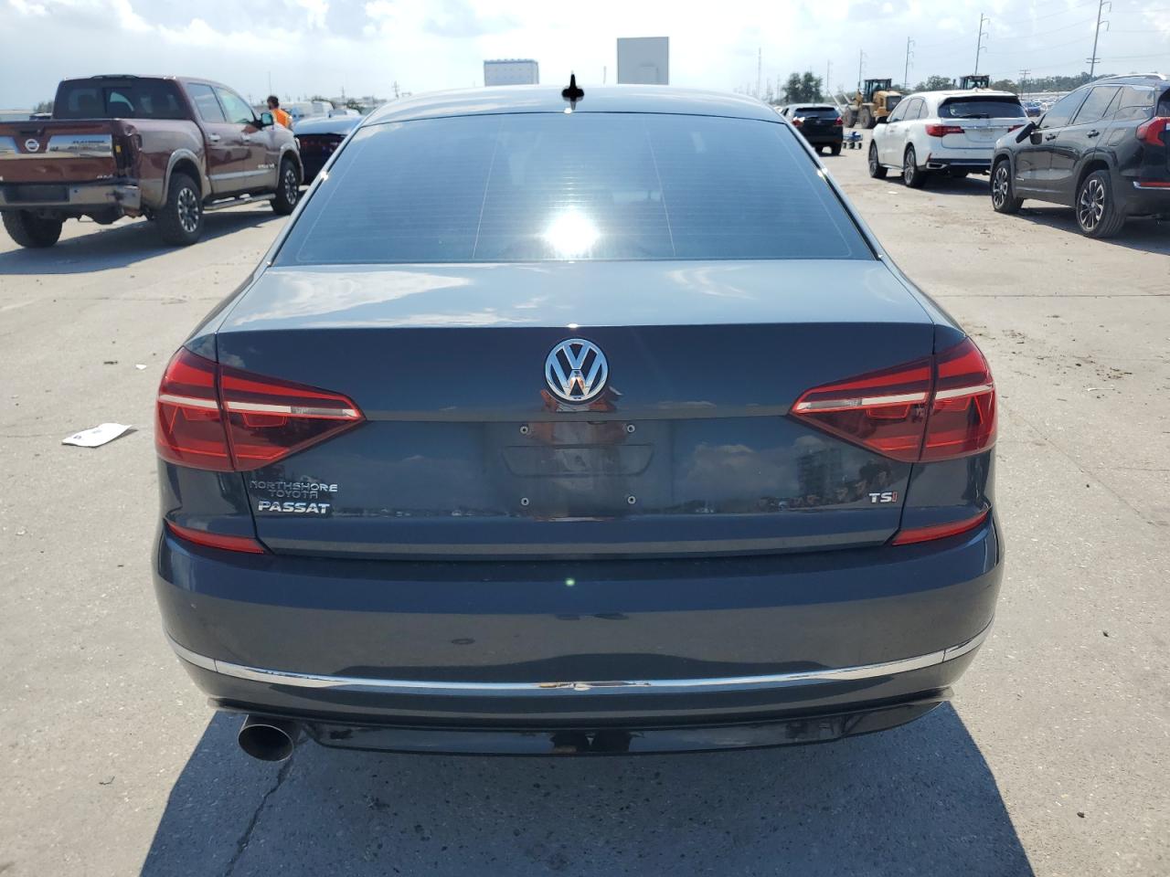 1VWAA7A39JC013149 2018 Volkswagen Passat S