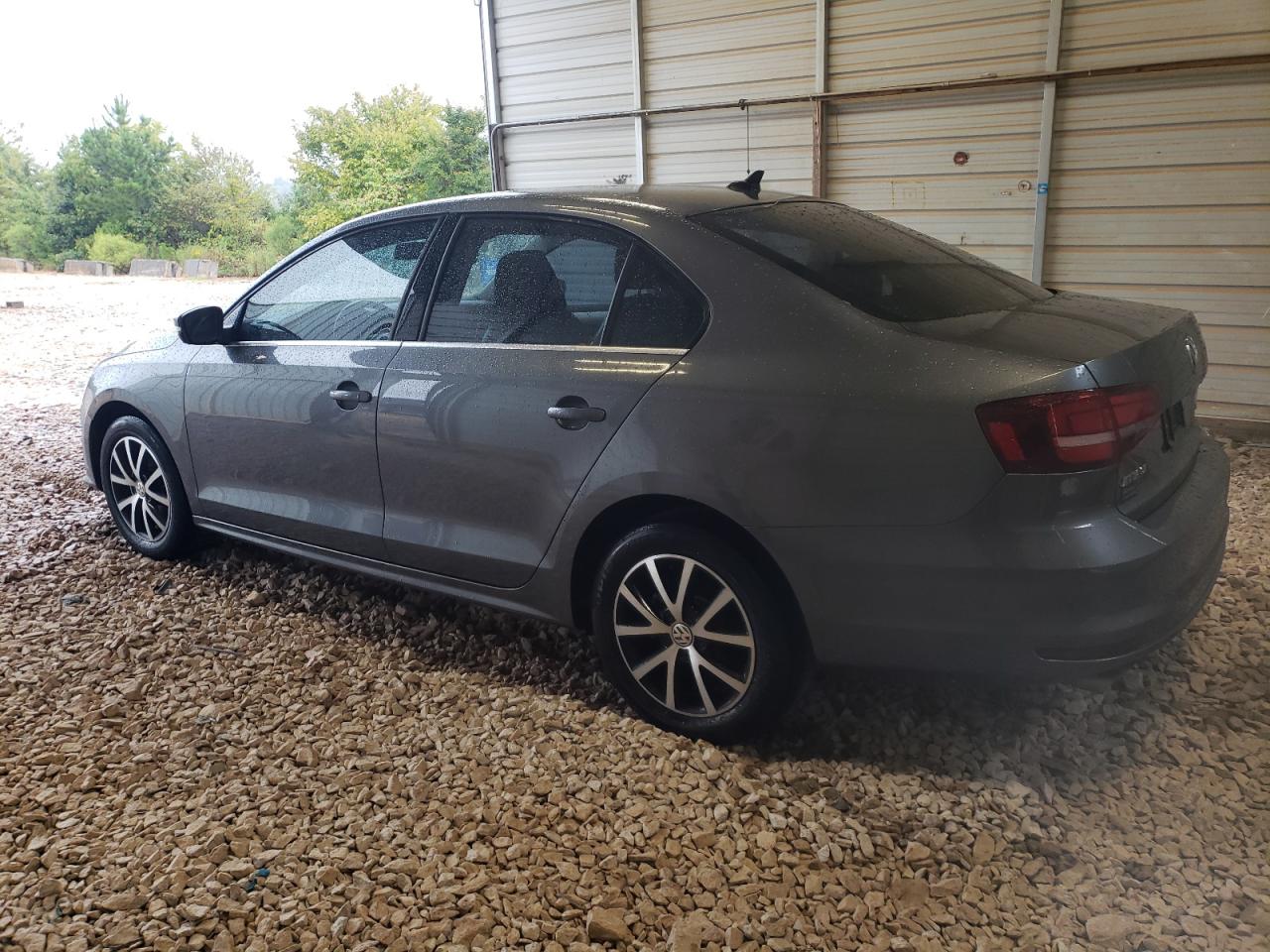 3VWDB7AJ1JM246613 2018 VOLKSWAGEN JETTA - Image 2