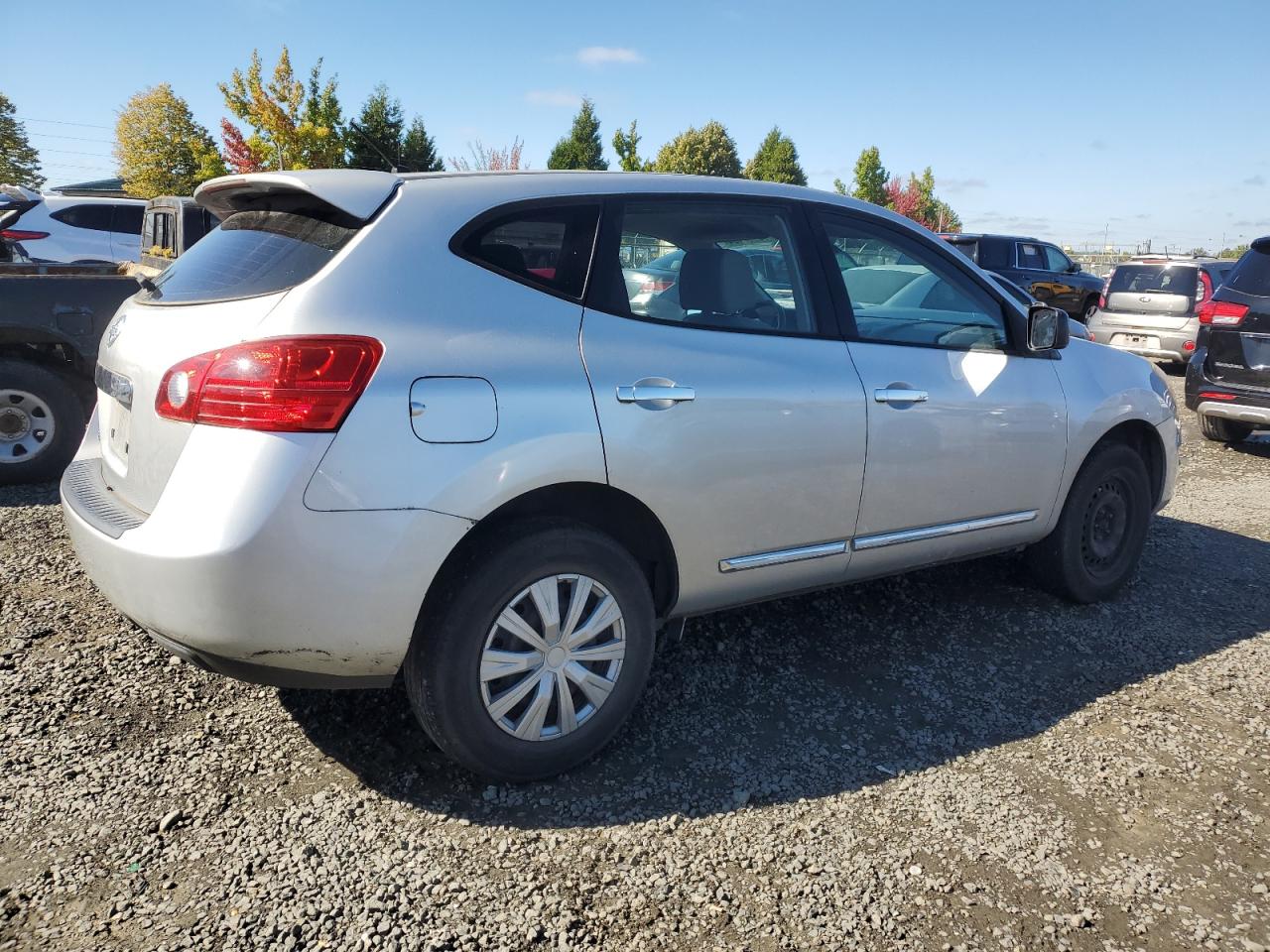 2011 Nissan Rogue - Image 3