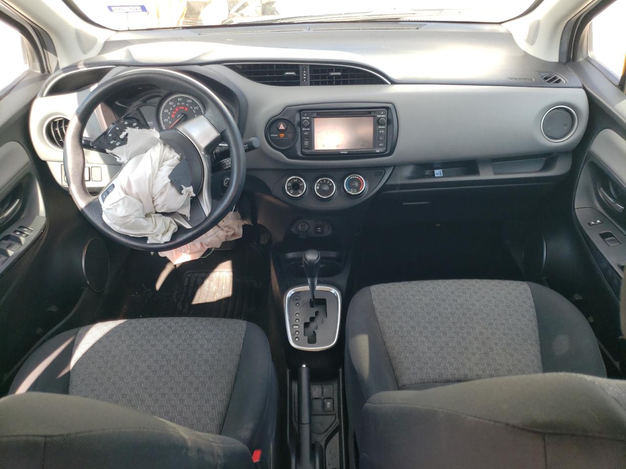 VNKKTUD34FA021231 2015 Toyota Yaris