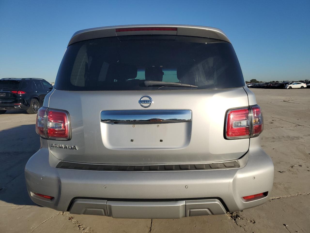 JN8AY2ND9H9006217 2017 Nissan Armada Sv