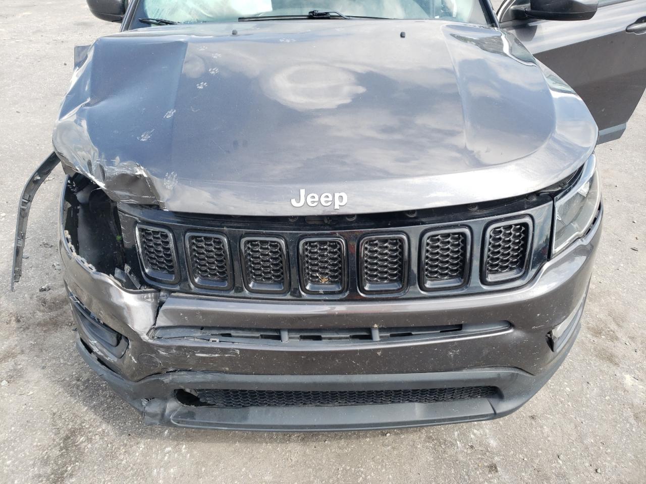 2018 Jeep Compass Latitude VIN: 3C4NJDBB5JT147413 Lot: 72884864