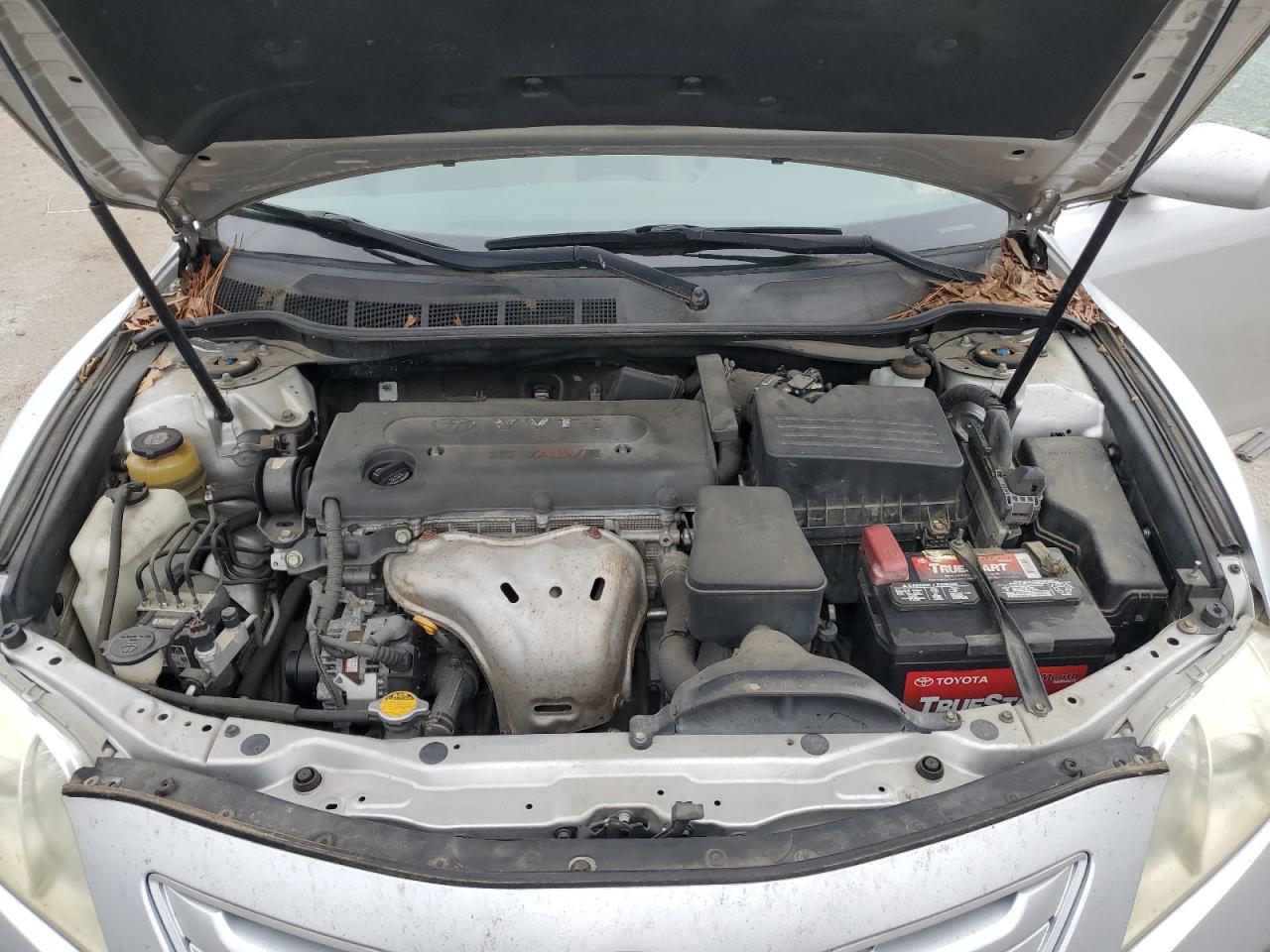 2009 Toyota Camry - Image 11