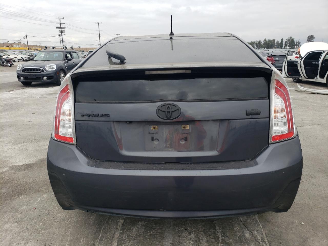 JTDKN3DU8F1881414 2015 Toyota Prius