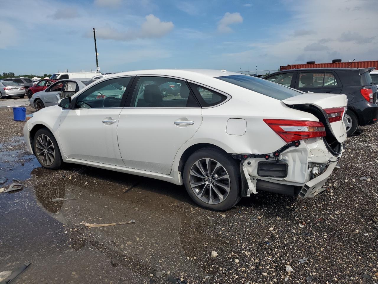 4T1BK1EB0HU250602 2017 TOYOTA AVALON - Image 2