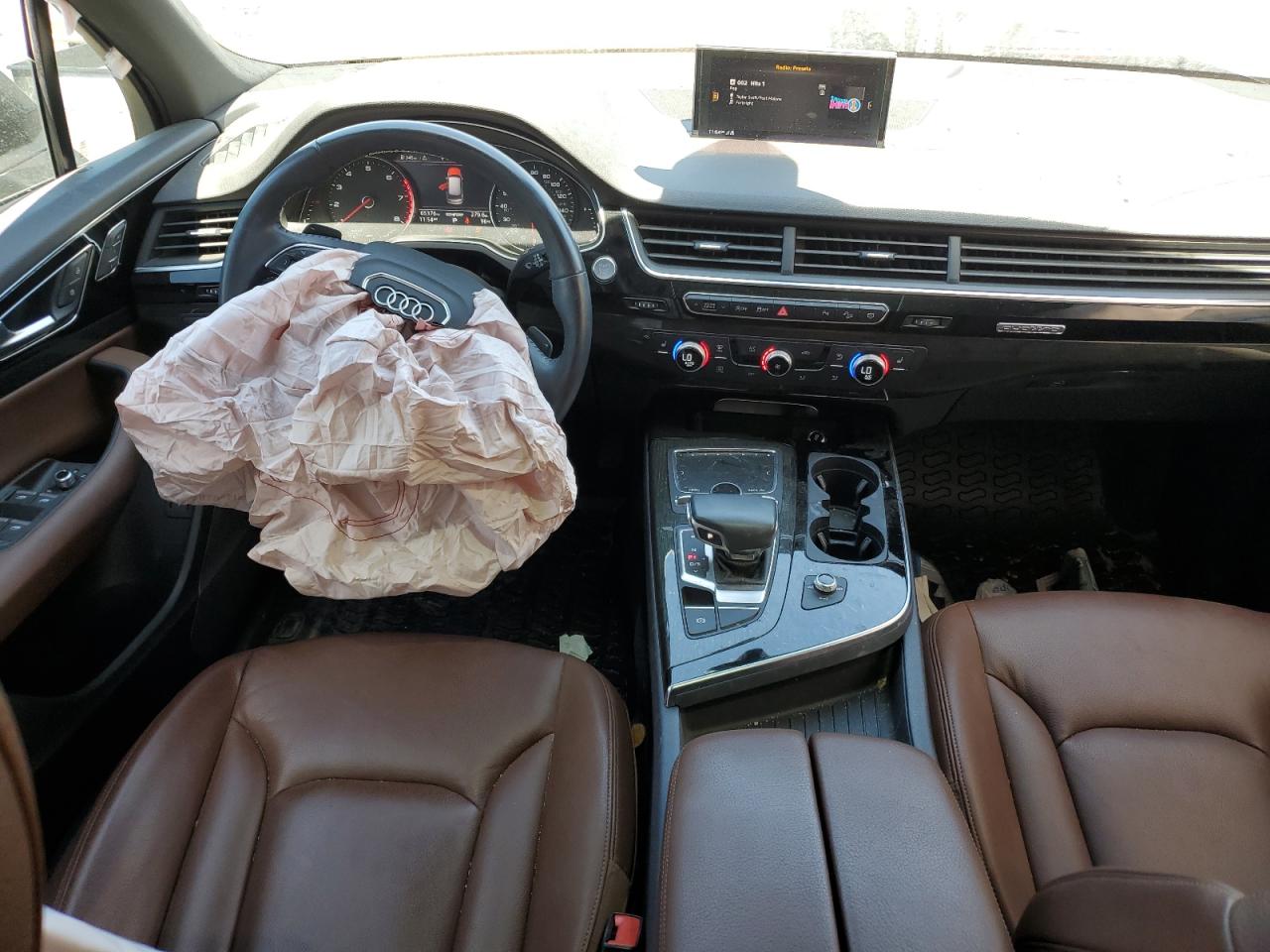 WA1AAAF75KD002585 2019 Audi Q7 Premium