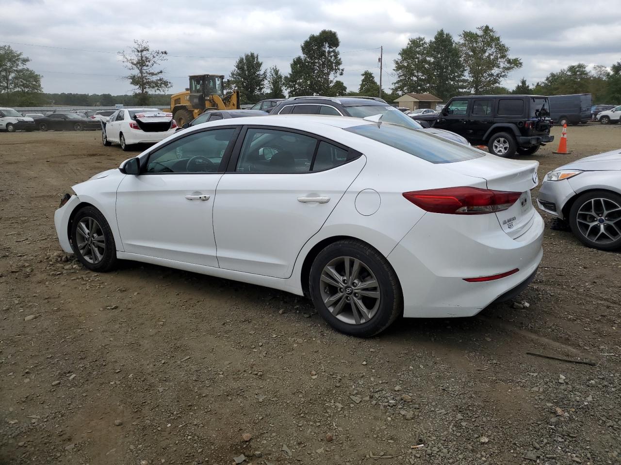 5NPD84LF4JH375931 2018 HYUNDAI ELANTRA - Image 2