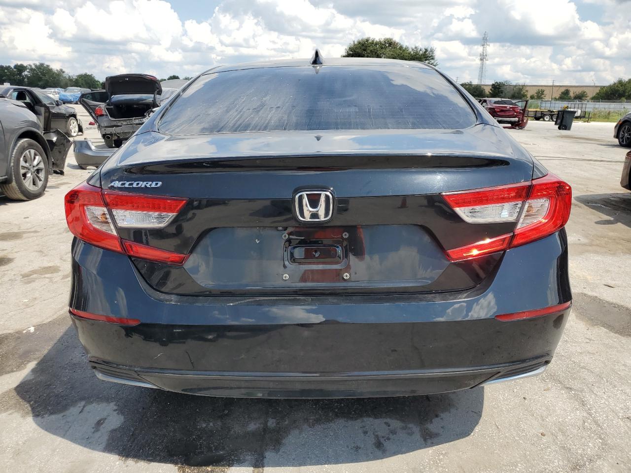 2018 Honda Accord Lx VIN: 1HGCV1F14JA258975 Lot: 70995744