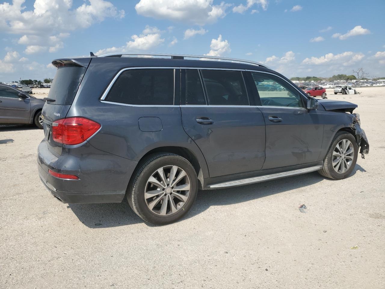 VIN 4JGDF6EE7GA699506 2016 MERCEDES-BENZ GL-CLASS no.3