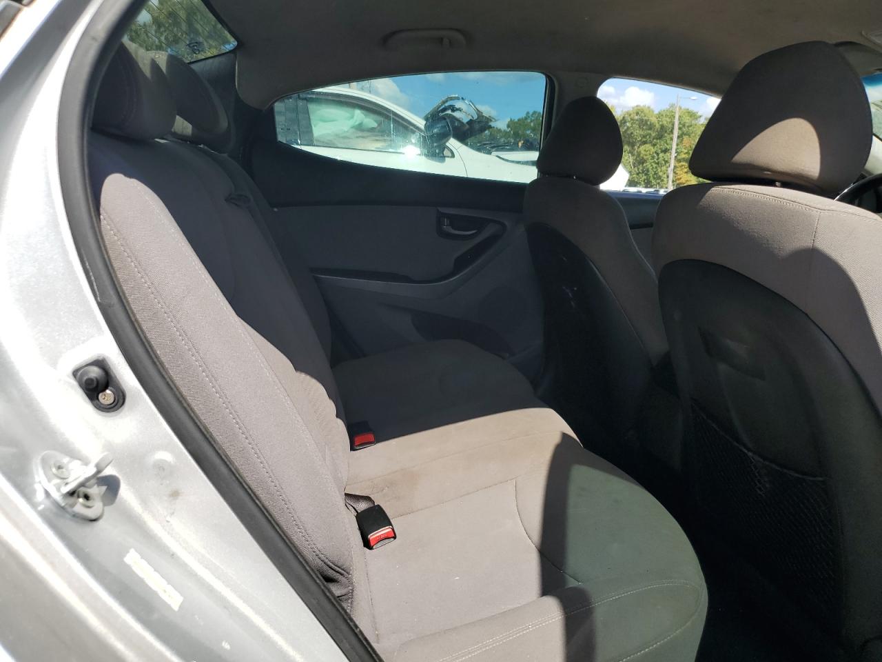 2015 Hyundai Elantra Se VIN: KMHDH4AE9FU352860 Lot: 72600144