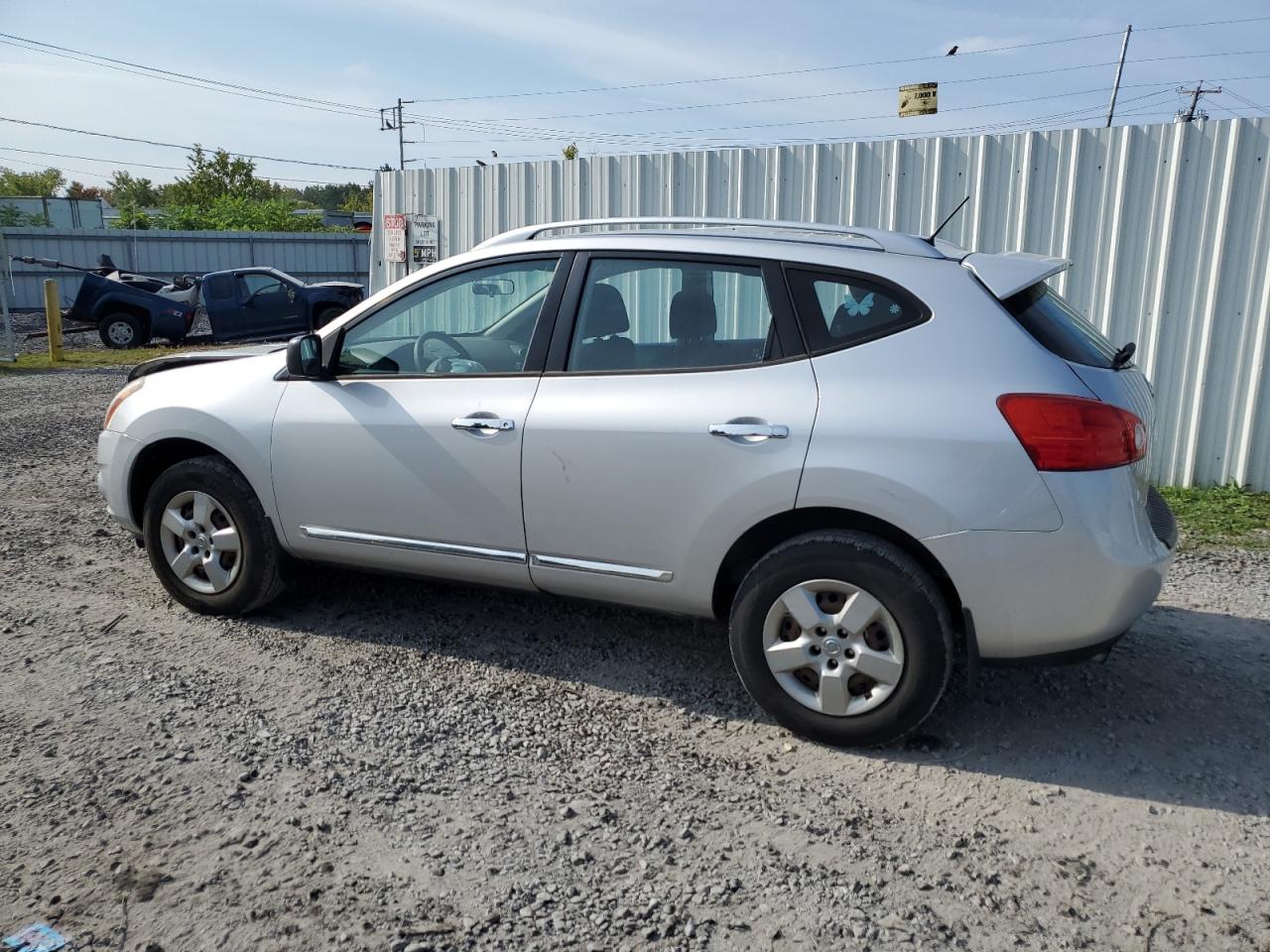 JN8AS5MV5FW765409 2015 NISSAN ROGUE - Image 2