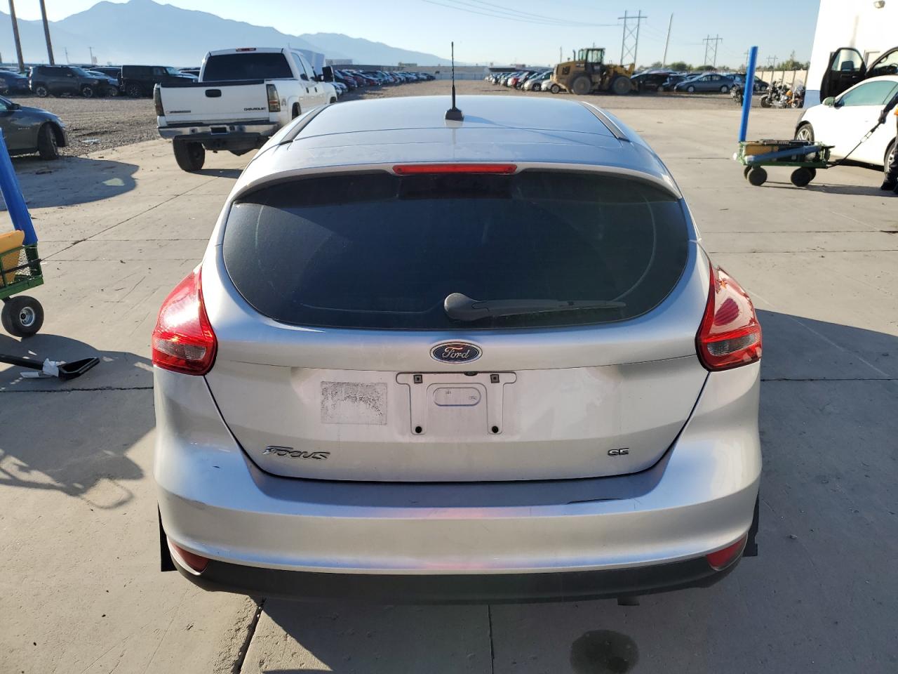 1FADP3K2XGL268677 2016 Ford Focus Se