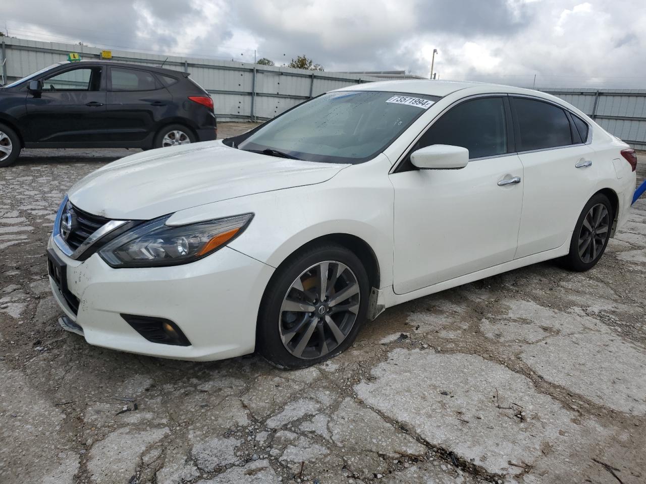2017 Nissan Altima - Image 1