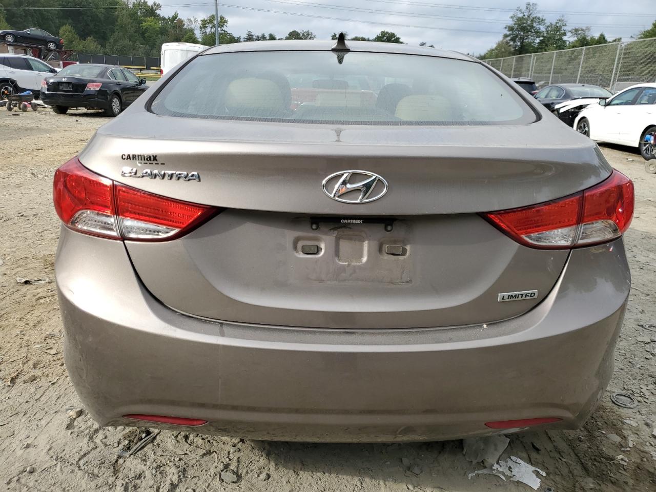 2013 Hyundai Elantra Gls VIN: 5NPDH4AE6DH217282 Lot: 70693324