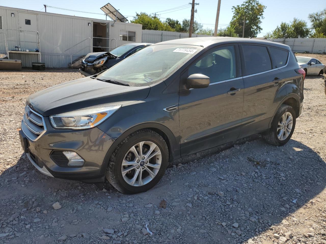 1FMCU0GD5KUC35785 2019 FORD ESCAPE - Image 1