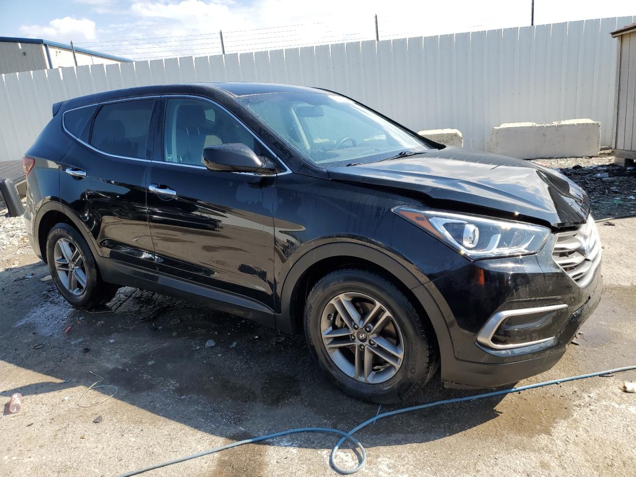 VIN 5NMZT3LB3HH027959 2017 HYUNDAI SANTA FE no.4