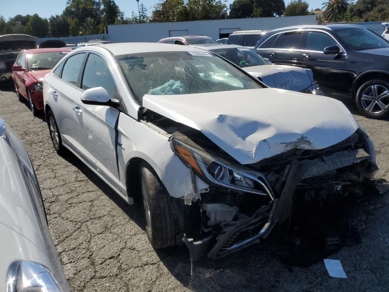 2017 Hyundai Sonata Hybrid VIN: KMHE24L11HA046868 Lot: 72283444