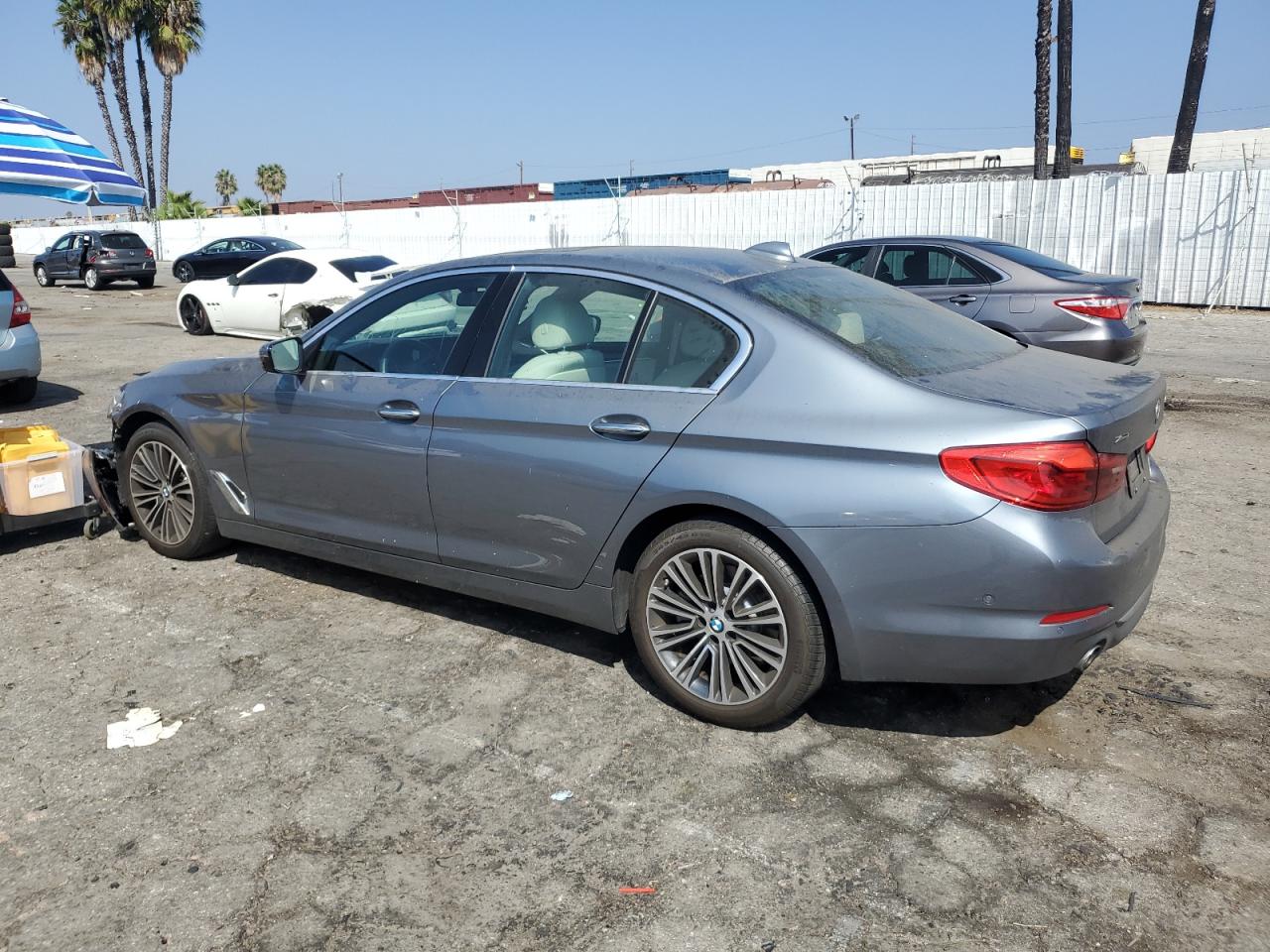 WBAJA7C3XHWA70582 2017 BMW 530 Xi