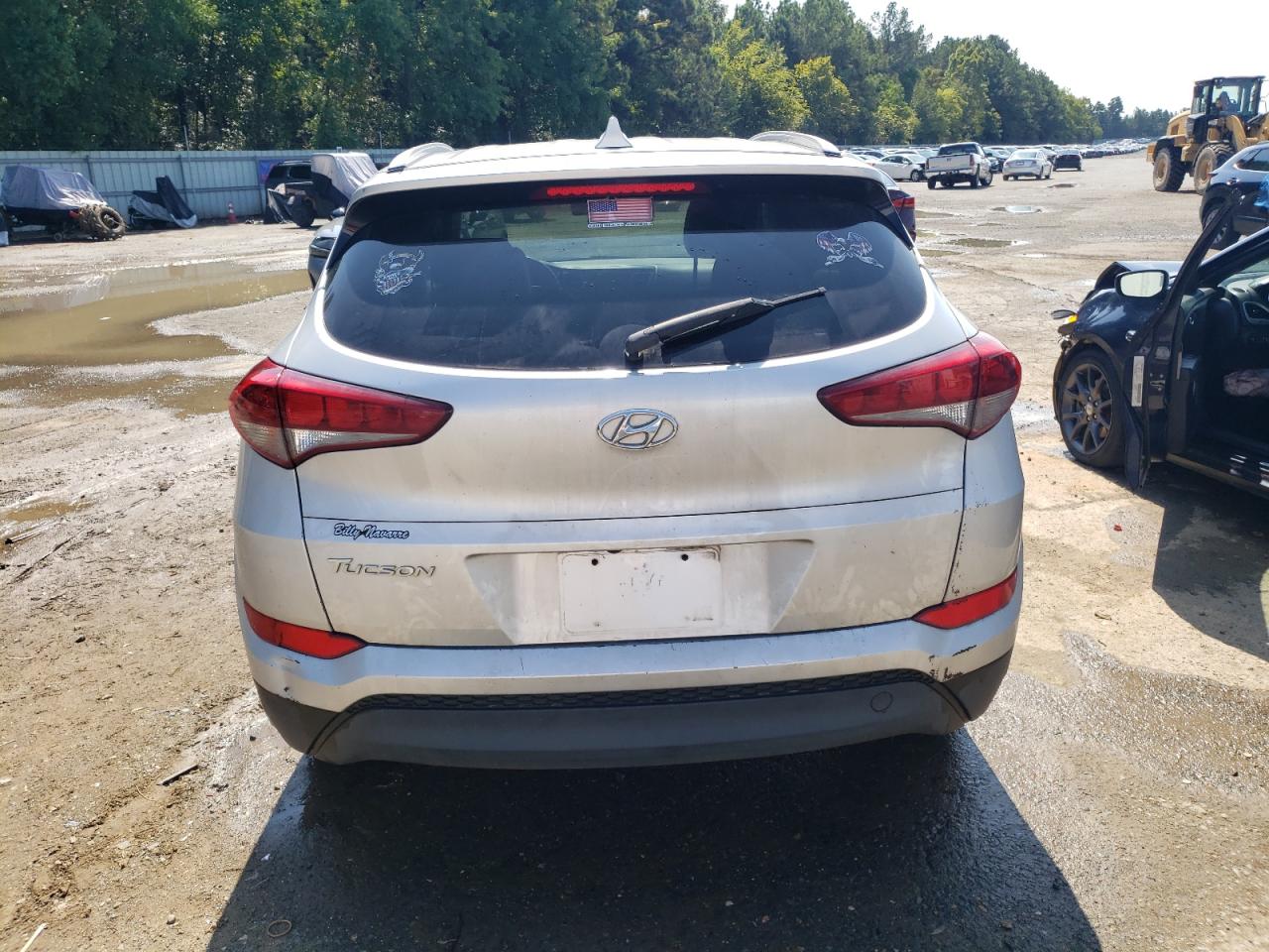 KM8J33A46JU677154 2018 Hyundai Tucson Sel