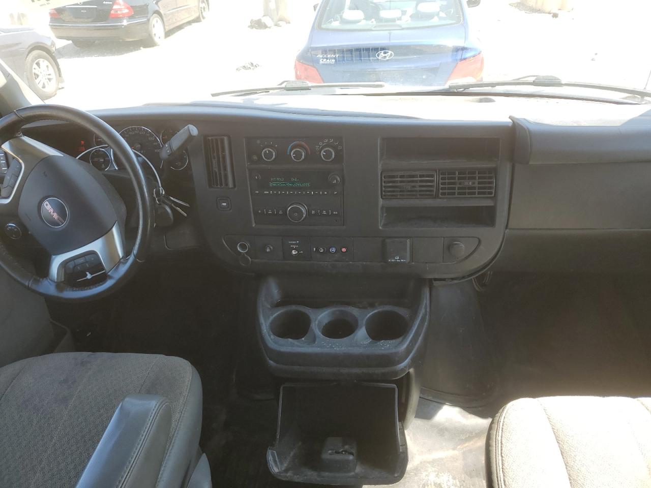 1GTW7AFG0K1315944 2019 GMC Savana G2500